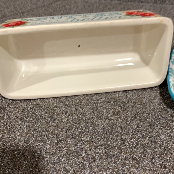 EUC Pioneer Woman butter dish, $22 - Picture 3 of 4